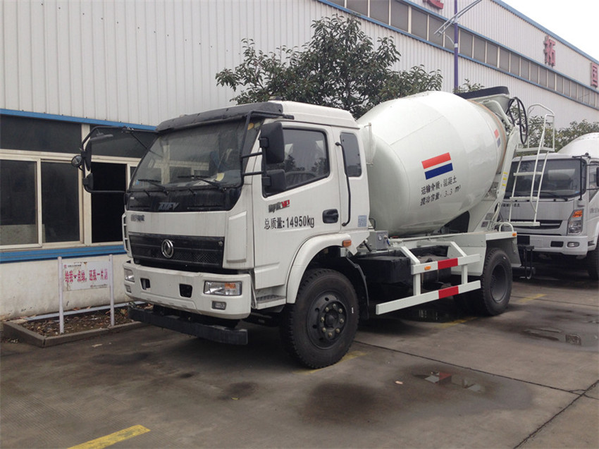 東風5立方混凝土攪拌車