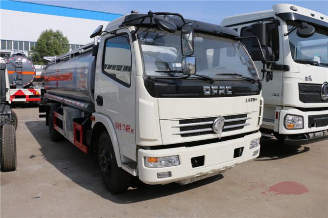 東風(fēng)多利卡8噸加油車