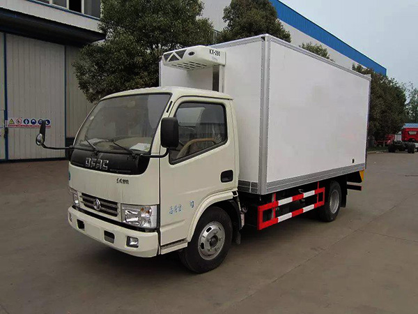 東風(fēng)多利卡4米貨廂冷藏車 東風(fēng)多利卡4米貨廂冷藏車