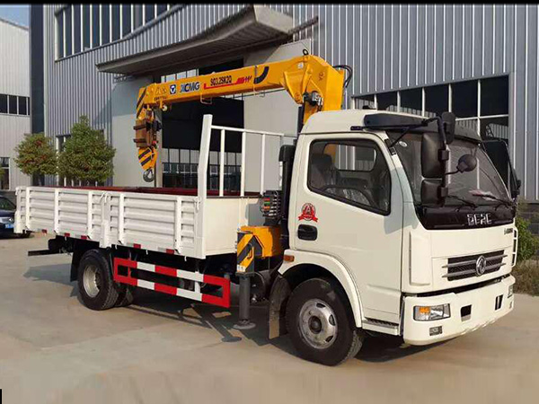 東風(fēng)廂長4.35隨車吊