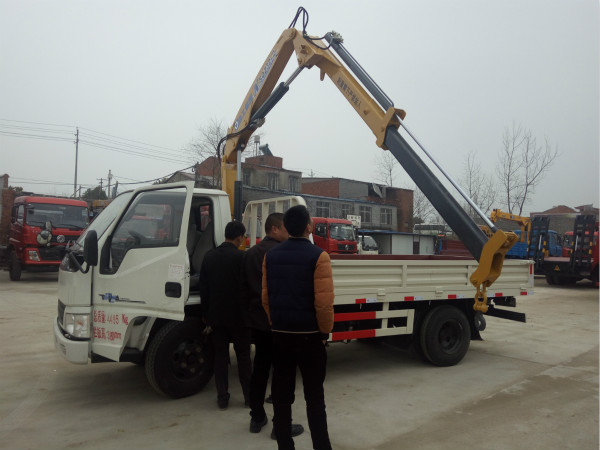 國五江鈴徐工2噸折臂隨車吊