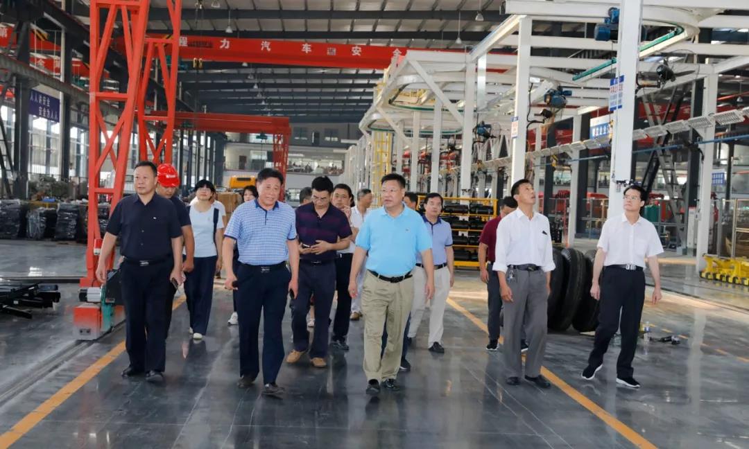 廣東省茂名政協(xié)主席團參觀程力商用車工業(yè)園