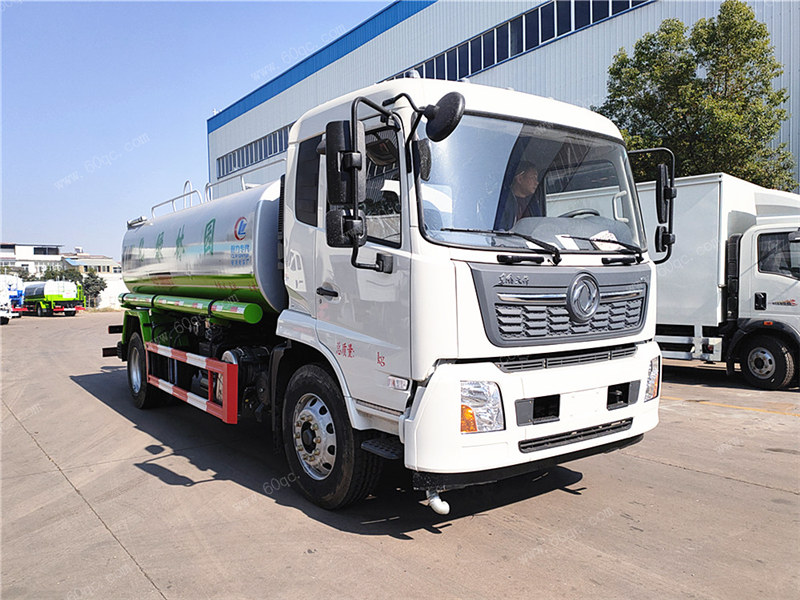 國(guó)六灑水車在購(gòu)買新車時(shí)糾結(jié)的幾個(gè)問(wèn)題