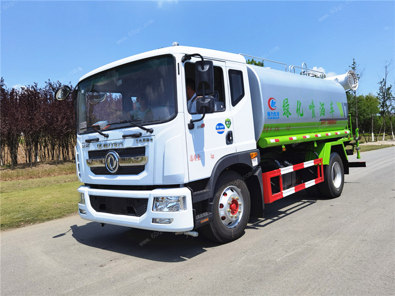 東風(fēng)多利卡D9霧炮車