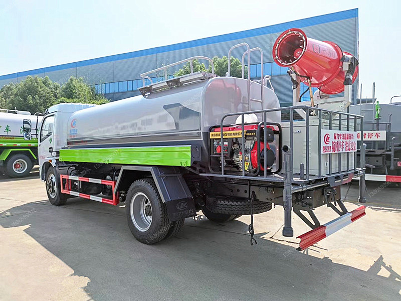 東風福瑞卡F7霧炮車