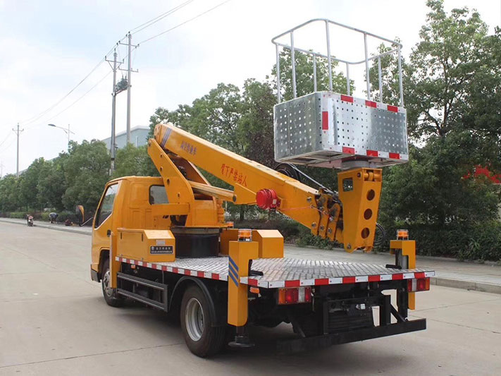江鈴21米藍牌高空作業車